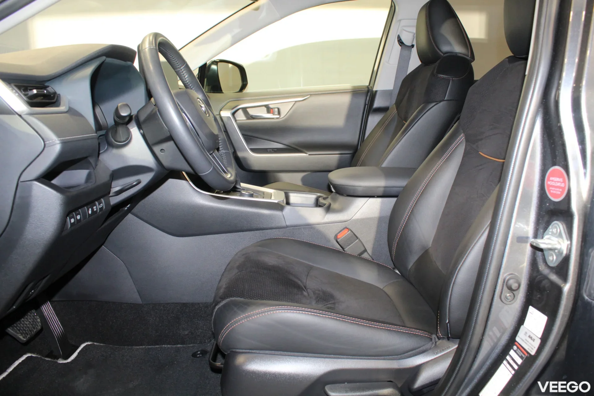 Toyota RAV4 Luxury Plus 4WD 2.5 131kW