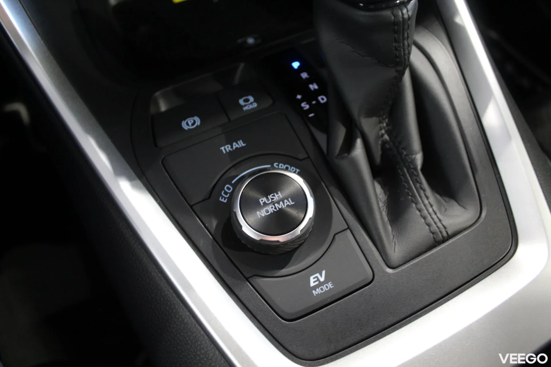 Toyota RAV4 Luxury Plus 4WD 2.5 131kW