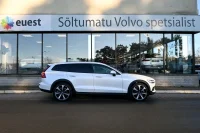 Volvo V60 Cross Country AWD LUXURY+ B&W ULTIMATE BRIGHT XENIUM 2 184kW thumbnail
