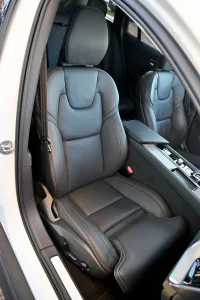 Volvo V60 Cross Country AWD LUXURY+ B&W ULTIMATE BRIGHT XENIUM 2 184kW thumbnail