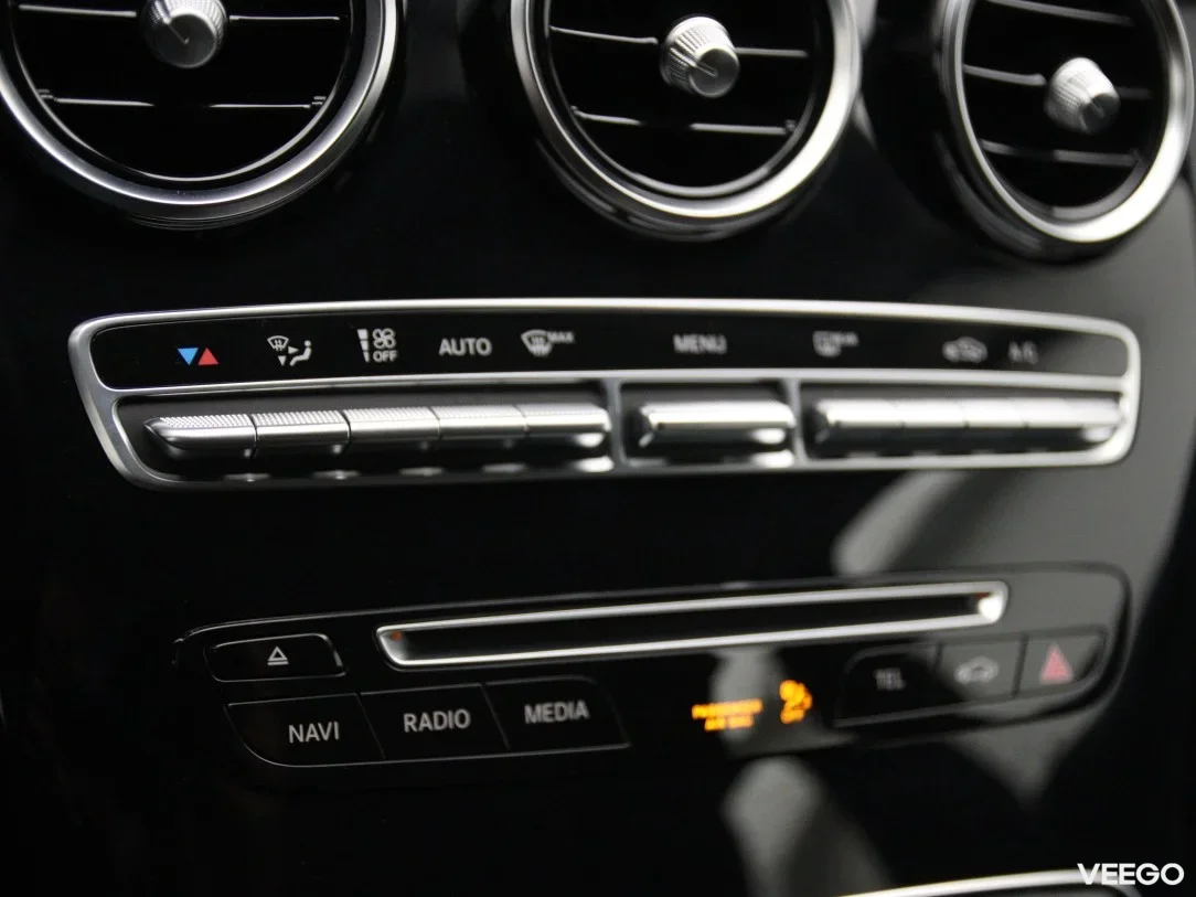 Mercedes-Benz C180 1.6 115kW