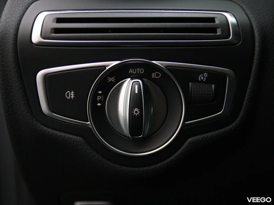 Mercedes-Benz C180 1.6 115kW