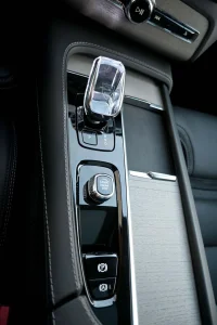 Volvo XC90 T8 TWIN ENGINE AWD T8 H&K 4C ULTIMATE BRIGHT XENIUM INTELLI 2 335kW thumbnail