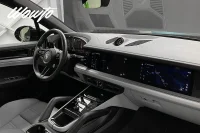 Porsche Cayenne E-Hybrid 470HK /Bakaxelstyrning /HuD/Se Spec 346kW thumbnail