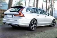 Volvo V90 T8 R-Design DARK Long Range 2 335kW thumbnail
