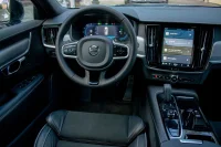 Volvo V90 T8 R-Design DARK Long Range 2 335kW thumbnail