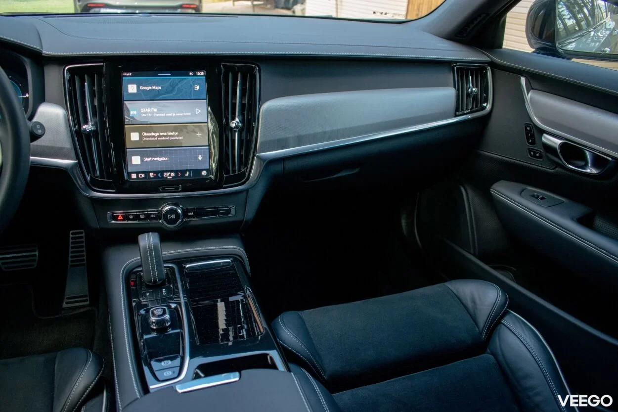 Volvo V90 T8 R-Design DARK Long Range 2 335kW