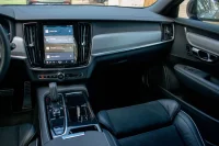 Volvo V90 T8 R-Design DARK Long Range 2 335kW thumbnail