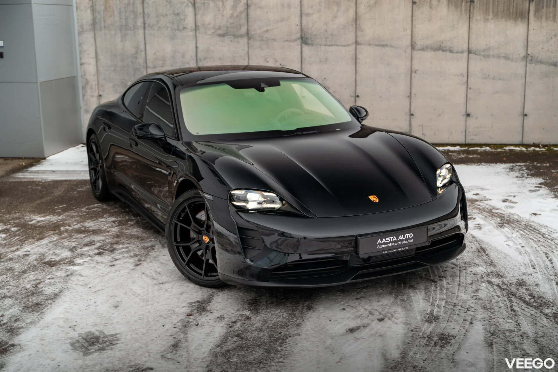 Porsche Taycan 440kW