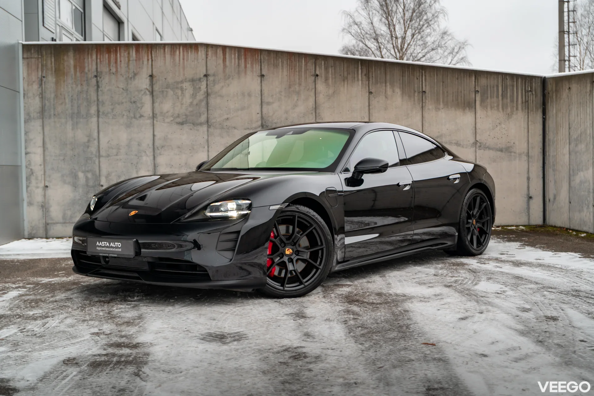 Porsche Taycan 440kW