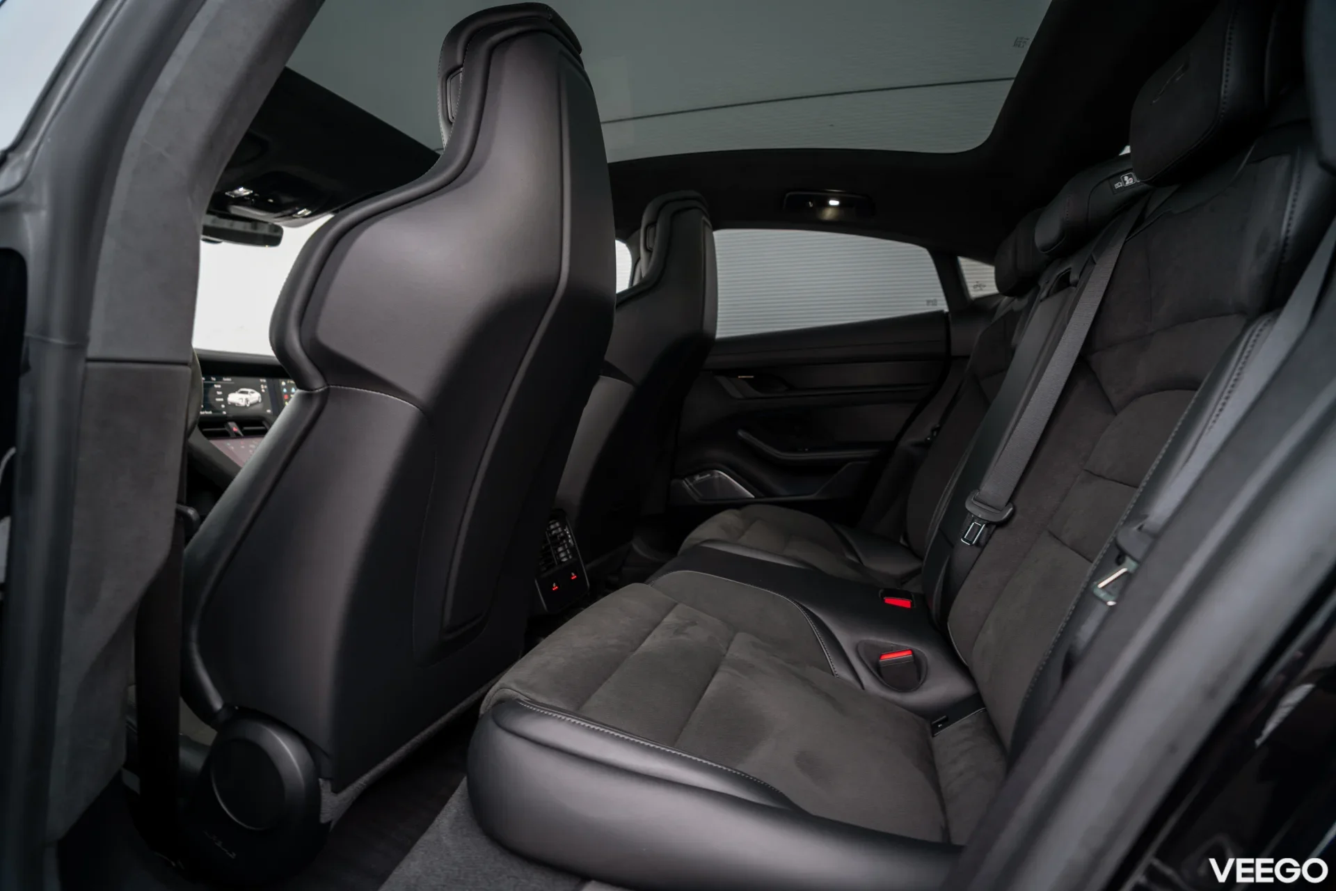 Porsche Taycan 440kW