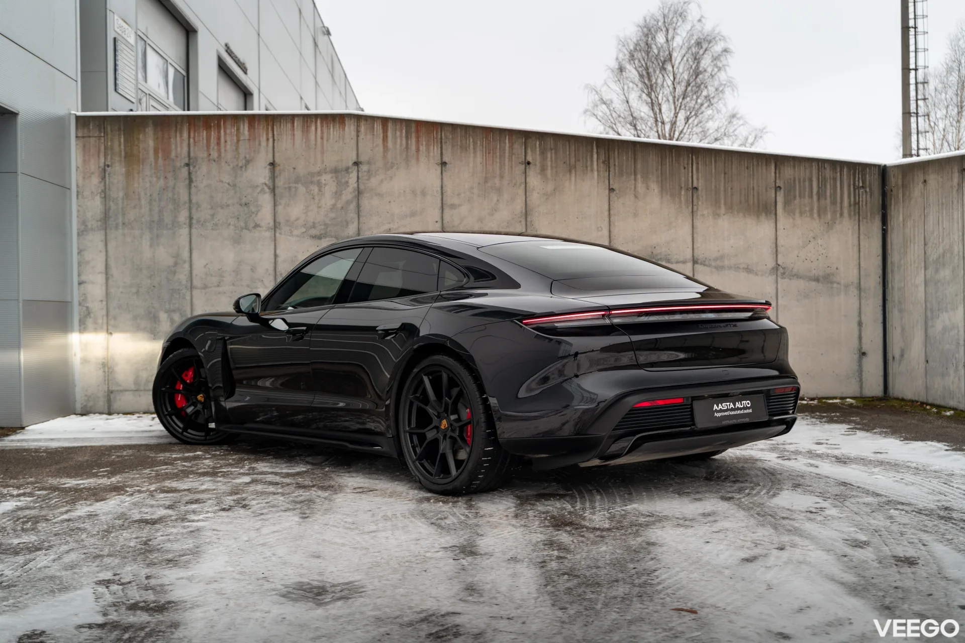 Porsche Taycan 440kW