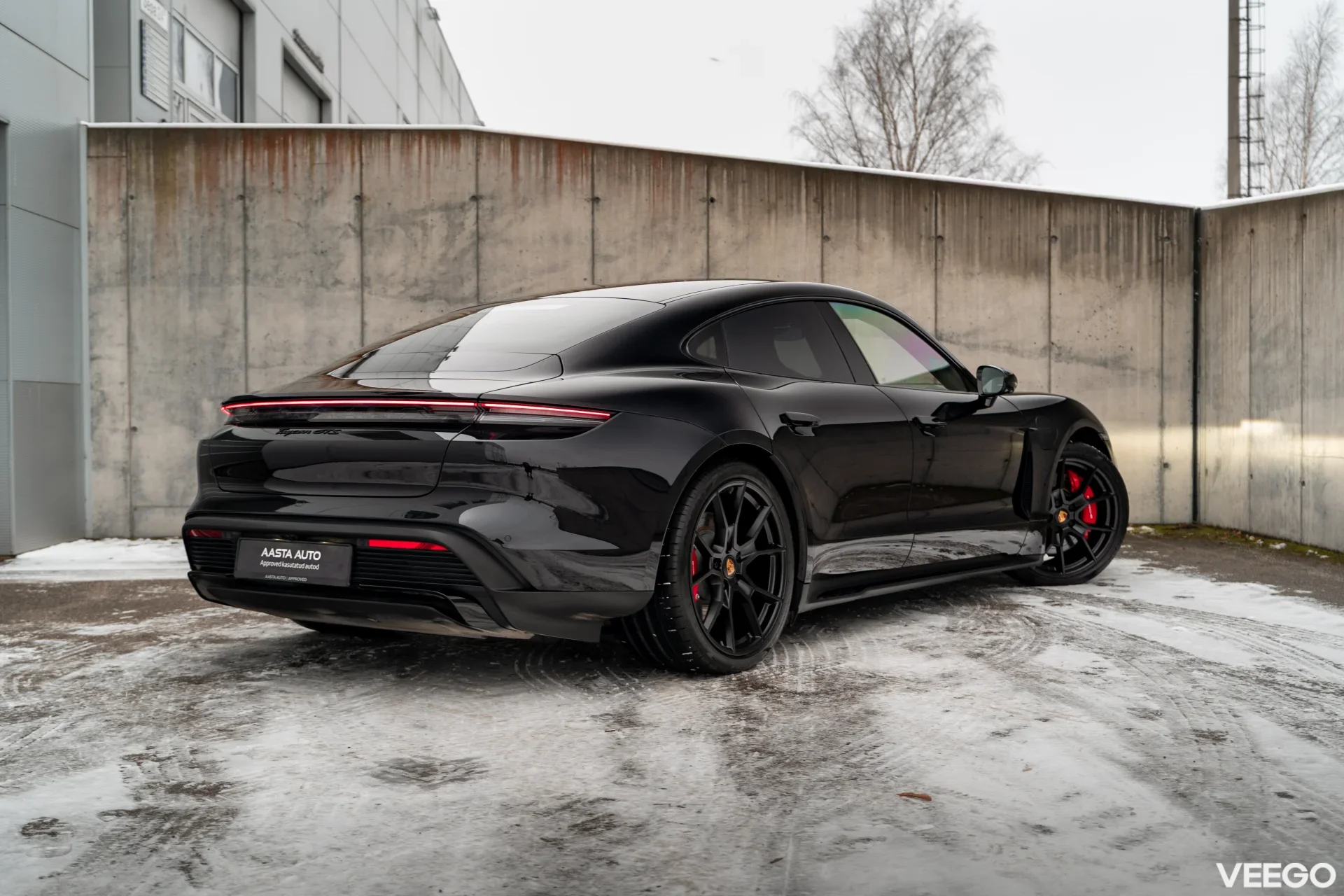 Porsche Taycan 440kW