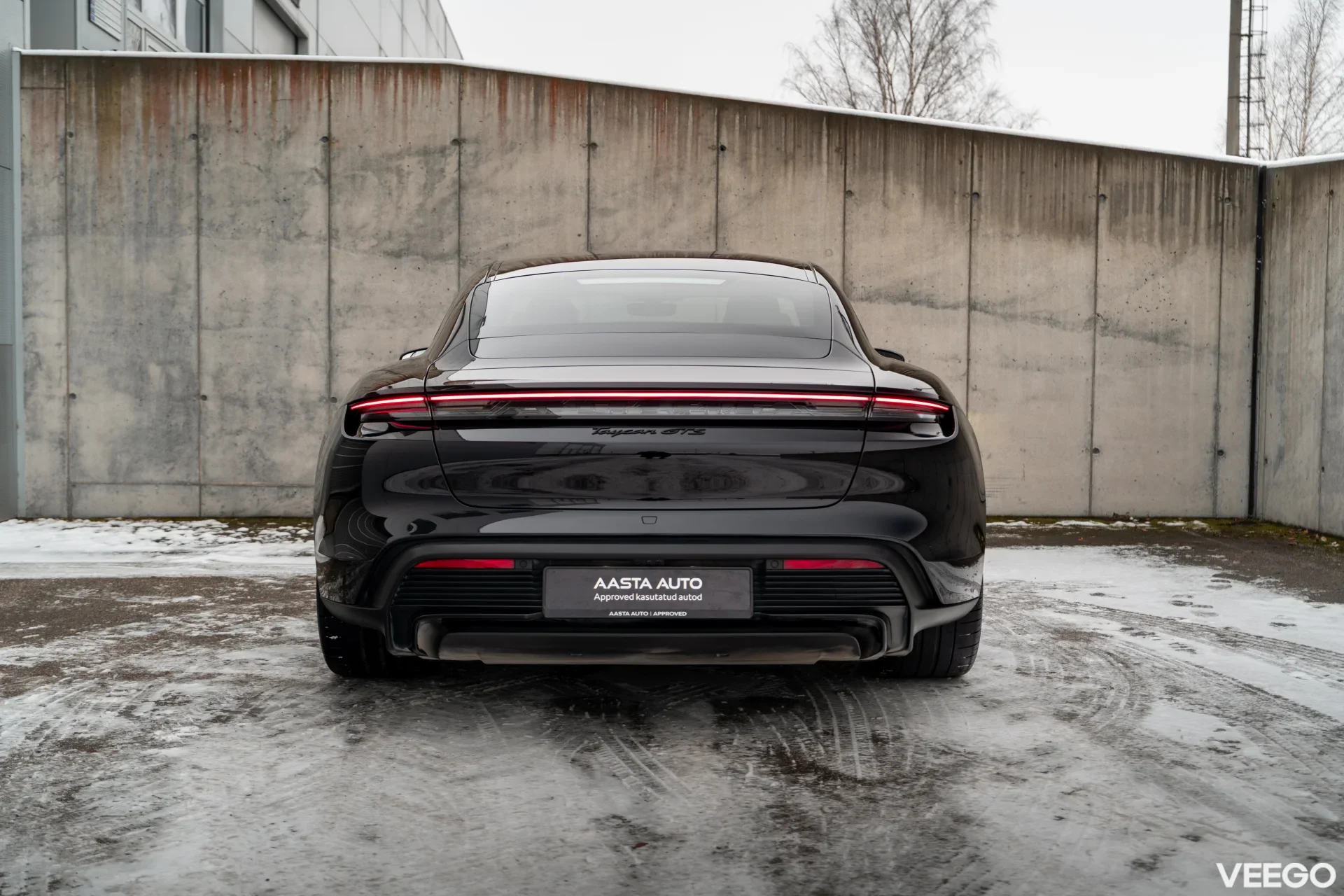 Porsche Taycan 440kW