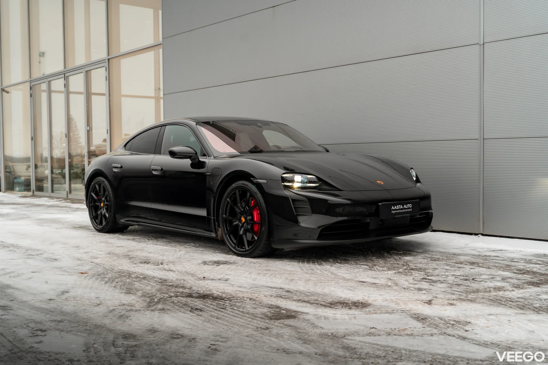 Porsche Taycan 440kW