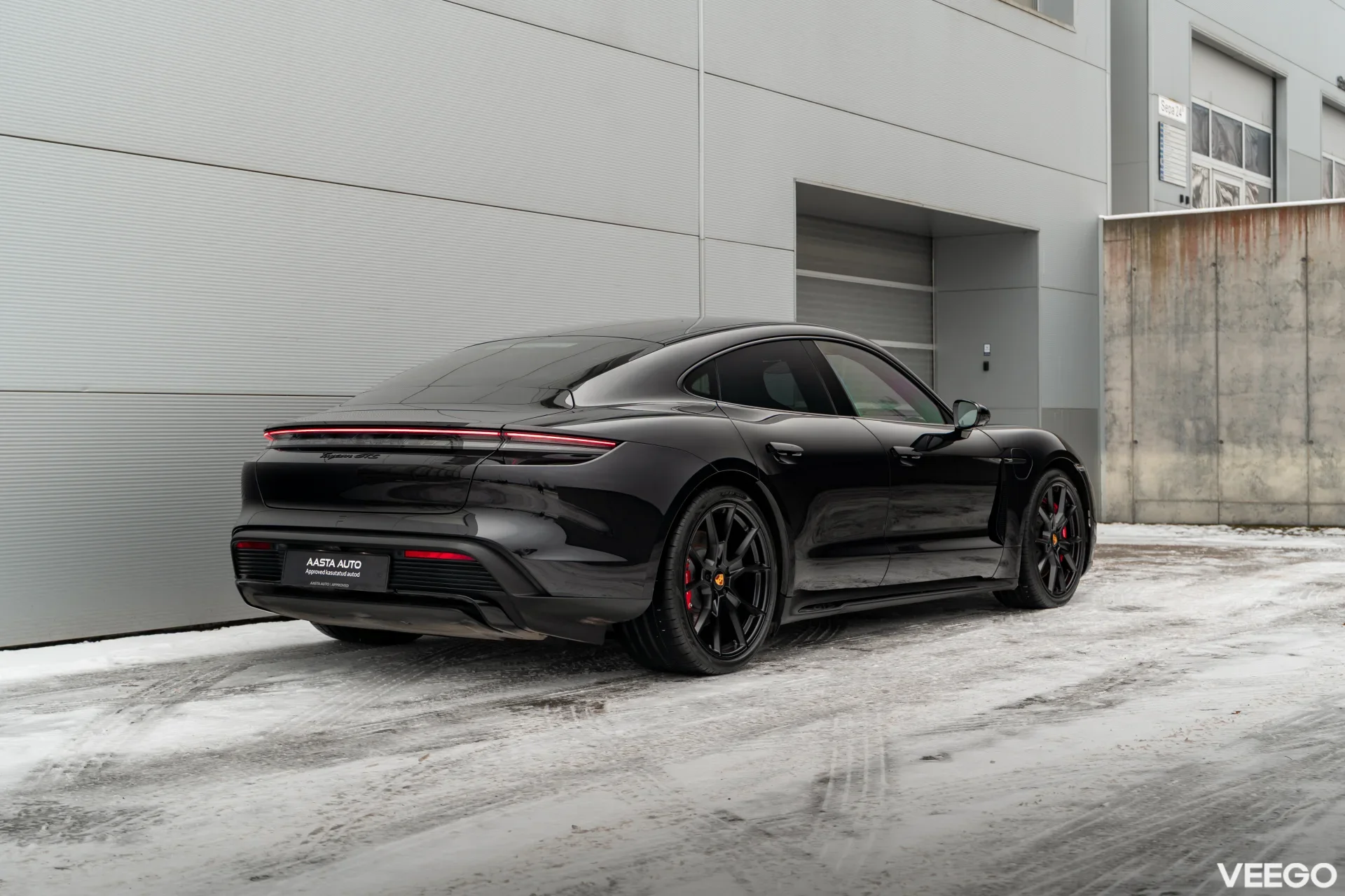 Porsche Taycan 440kW