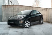Tesla Model Y   Long Range Dual Motor AWD 378kW thumbnail