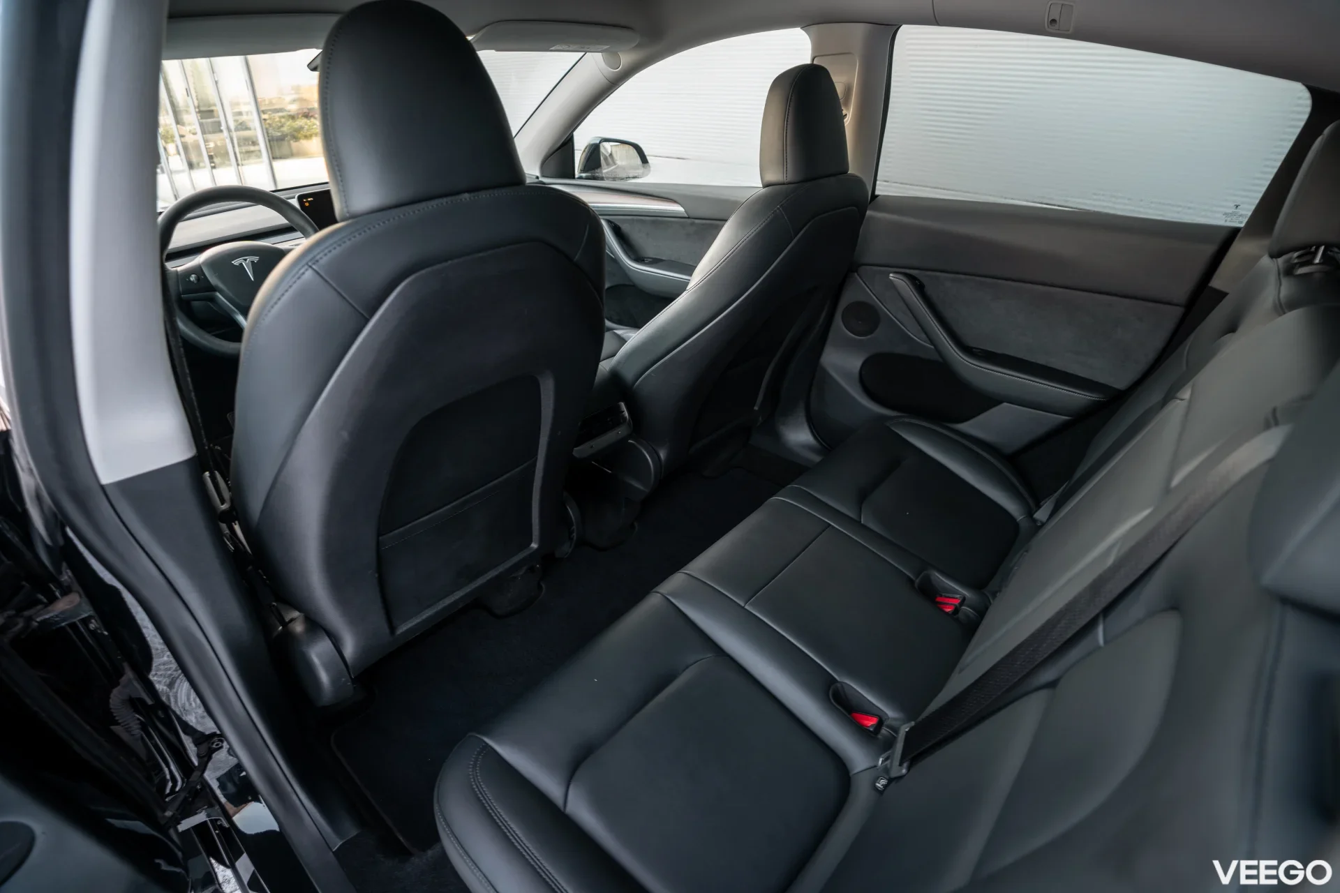 Tesla Model Y   Long Range Dual Motor AWD 378kW