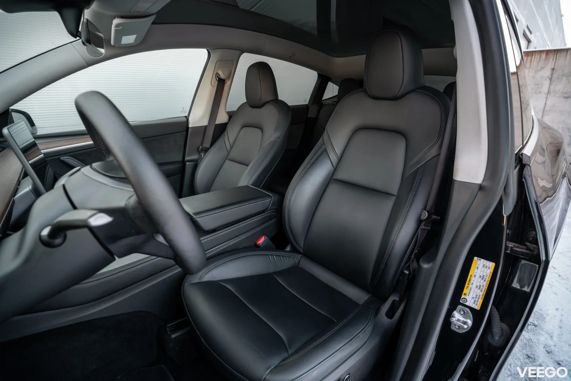 Tesla Model Y   Long Range Dual Motor AWD 378kW