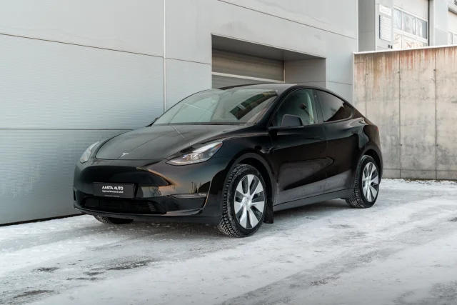 Image of Tesla Model Y   Long Range Dual Motor AWD 378kW