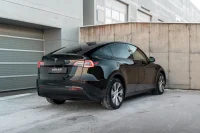 Tesla Model Y   Long Range Dual Motor AWD 378kW thumbnail