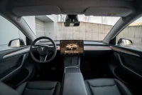 Tesla Model Y   Long Range Dual Motor AWD 378kW thumbnail