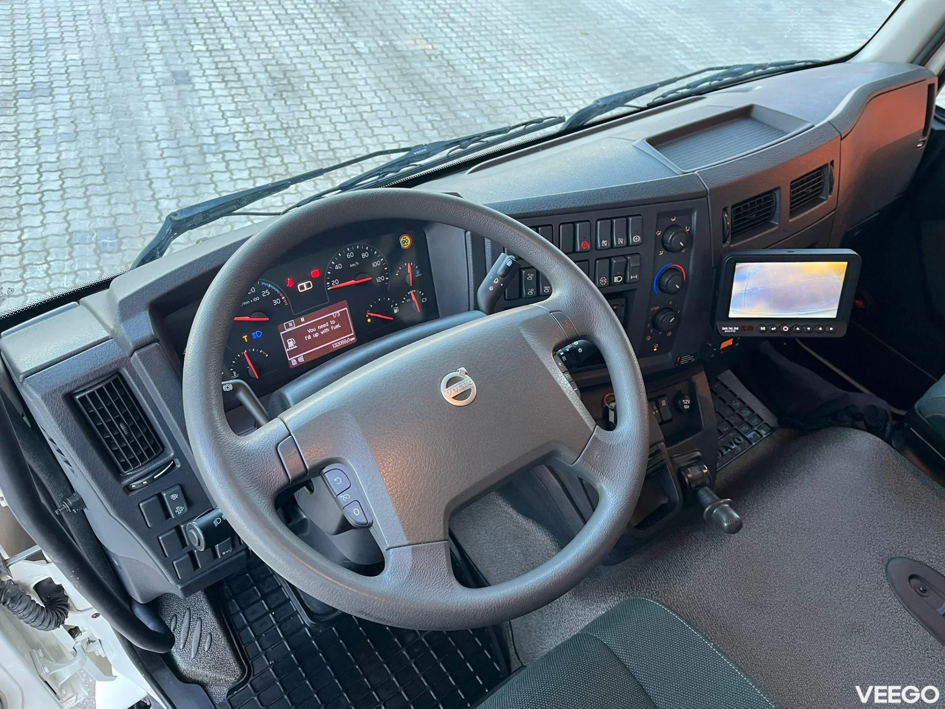 Volvo FL210 BOX L=8764 154kW