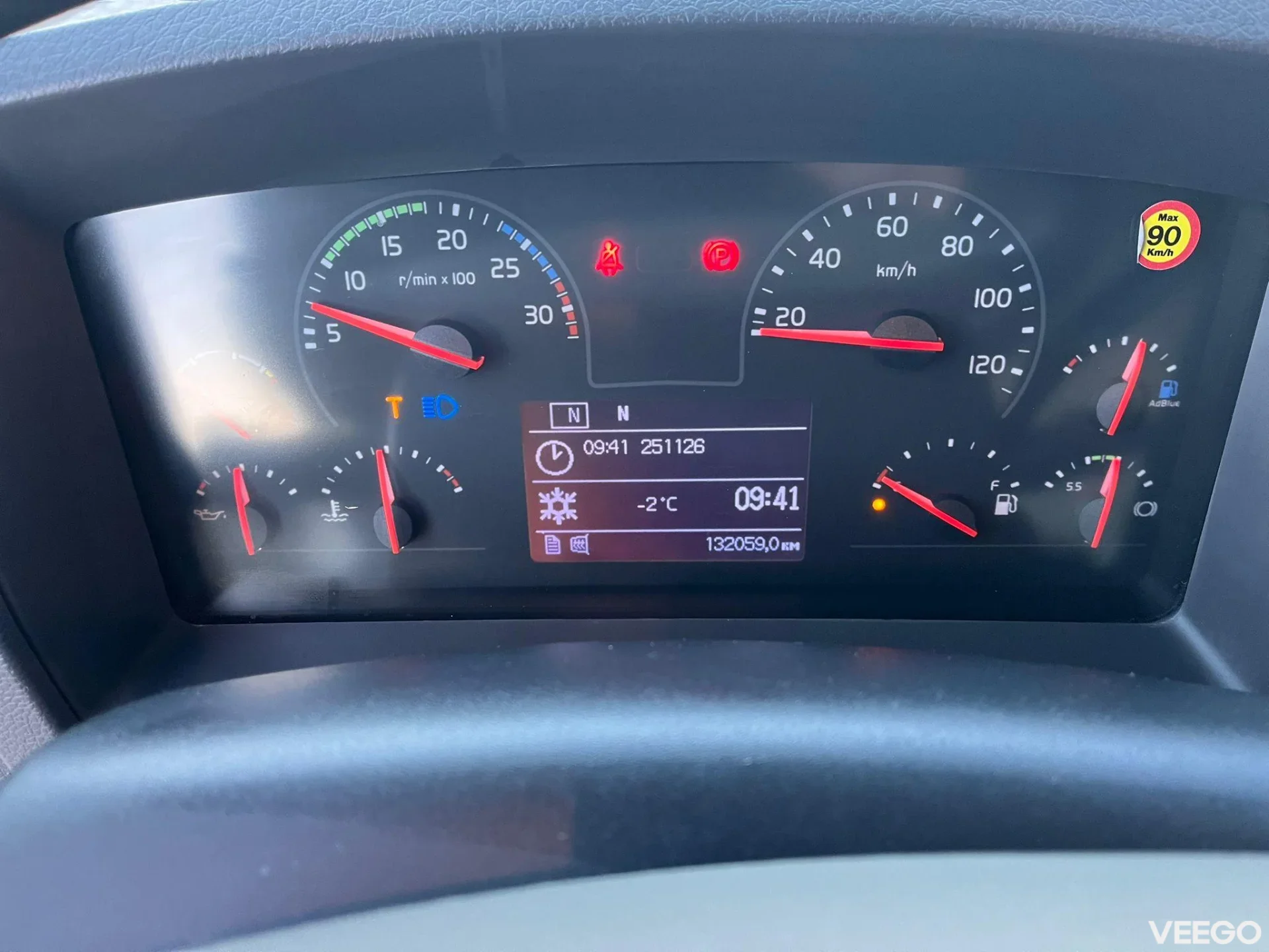 Volvo FL210 BOX L=8764 154kW