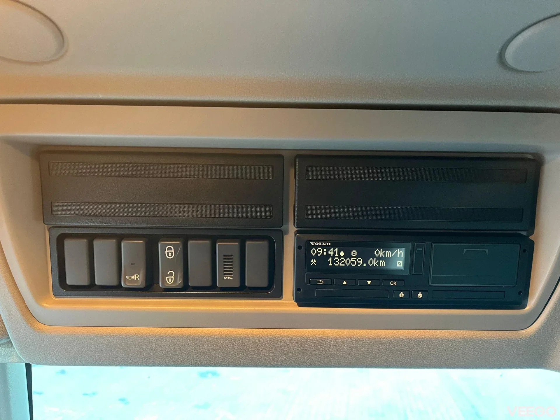 Volvo FL210 BOX L=8764 154kW