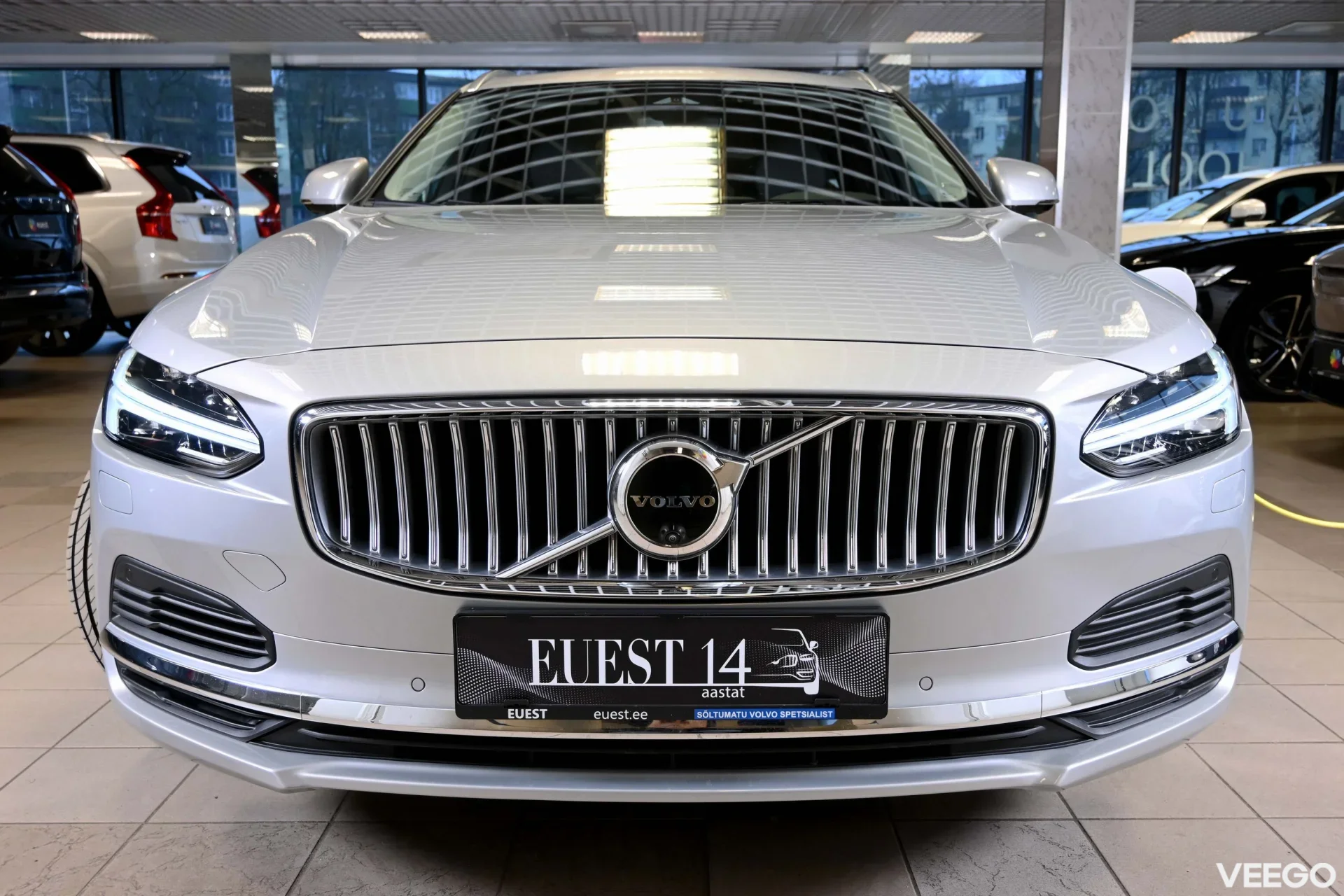 Volvo V90 AWD T6 B&W ULTRA BRIGHT XENIUM INTELLI SAFE PRO 2 293kW