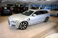 Volvo V90 AWD T6 B&W ULTRA BRIGHT XENIUM INTELLI SAFE PRO 2 293kW thumbnail