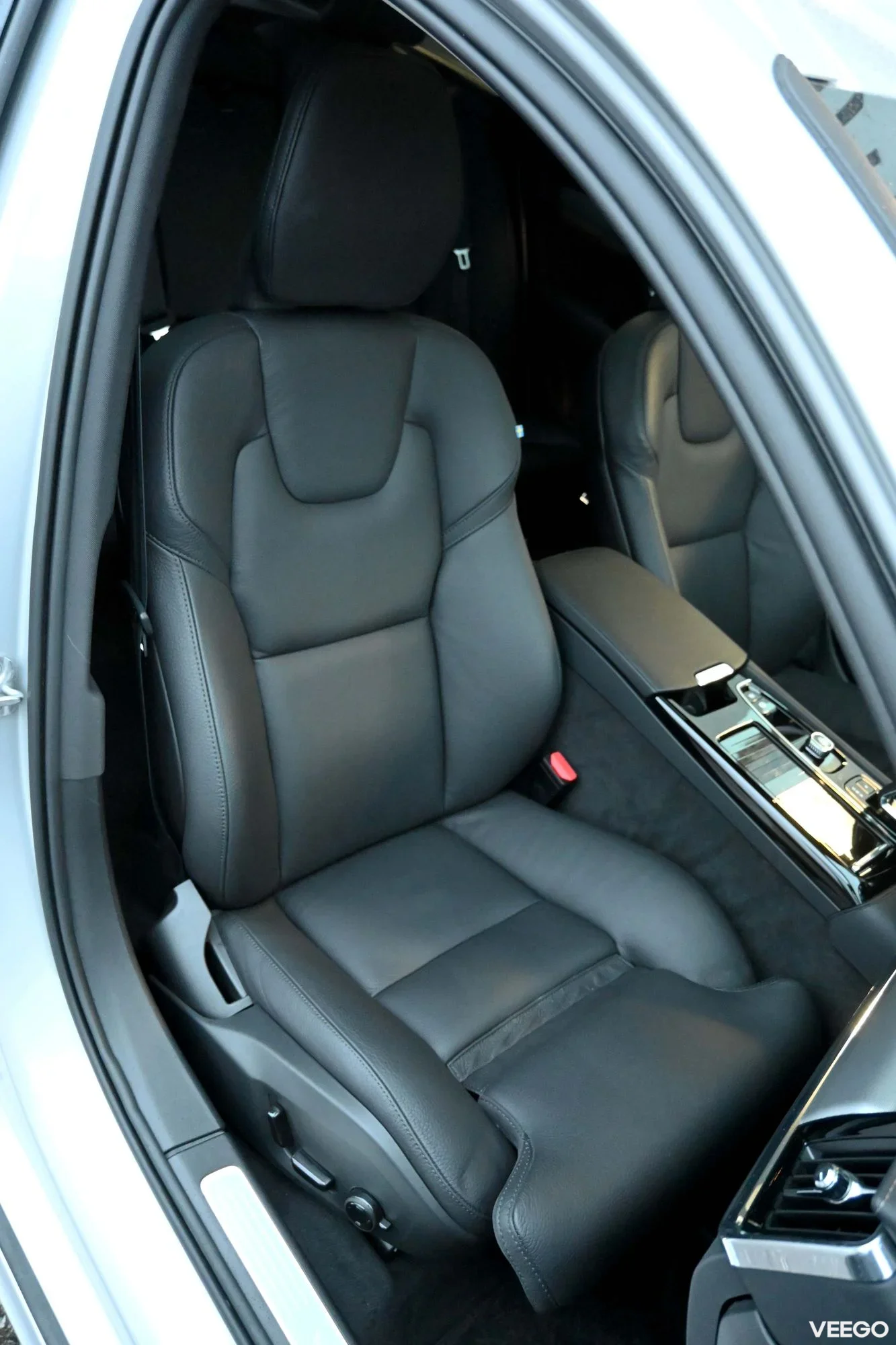 Volvo V90 AWD T6 B&W ULTRA BRIGHT XENIUM INTELLI SAFE PRO 2 293kW