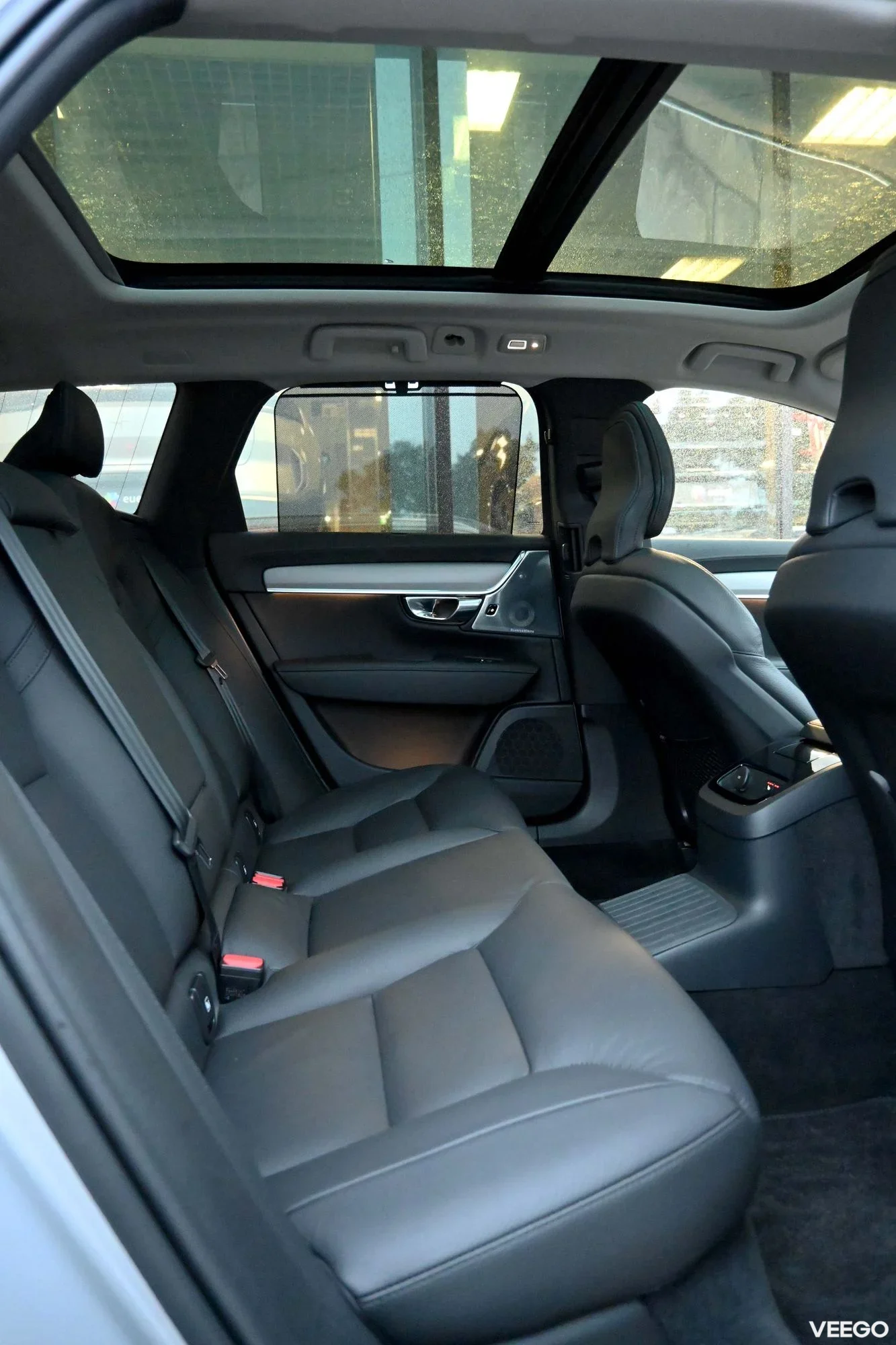 Volvo V90 AWD T6 B&W ULTRA BRIGHT XENIUM INTELLI SAFE PRO 2 293kW