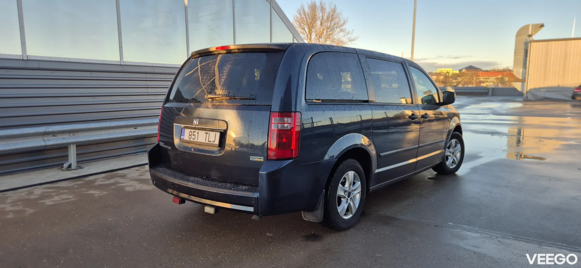Dodge Grand Caravan 3.3 131kW