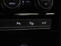 Volkswagen Touran 2 85kW thumbnail