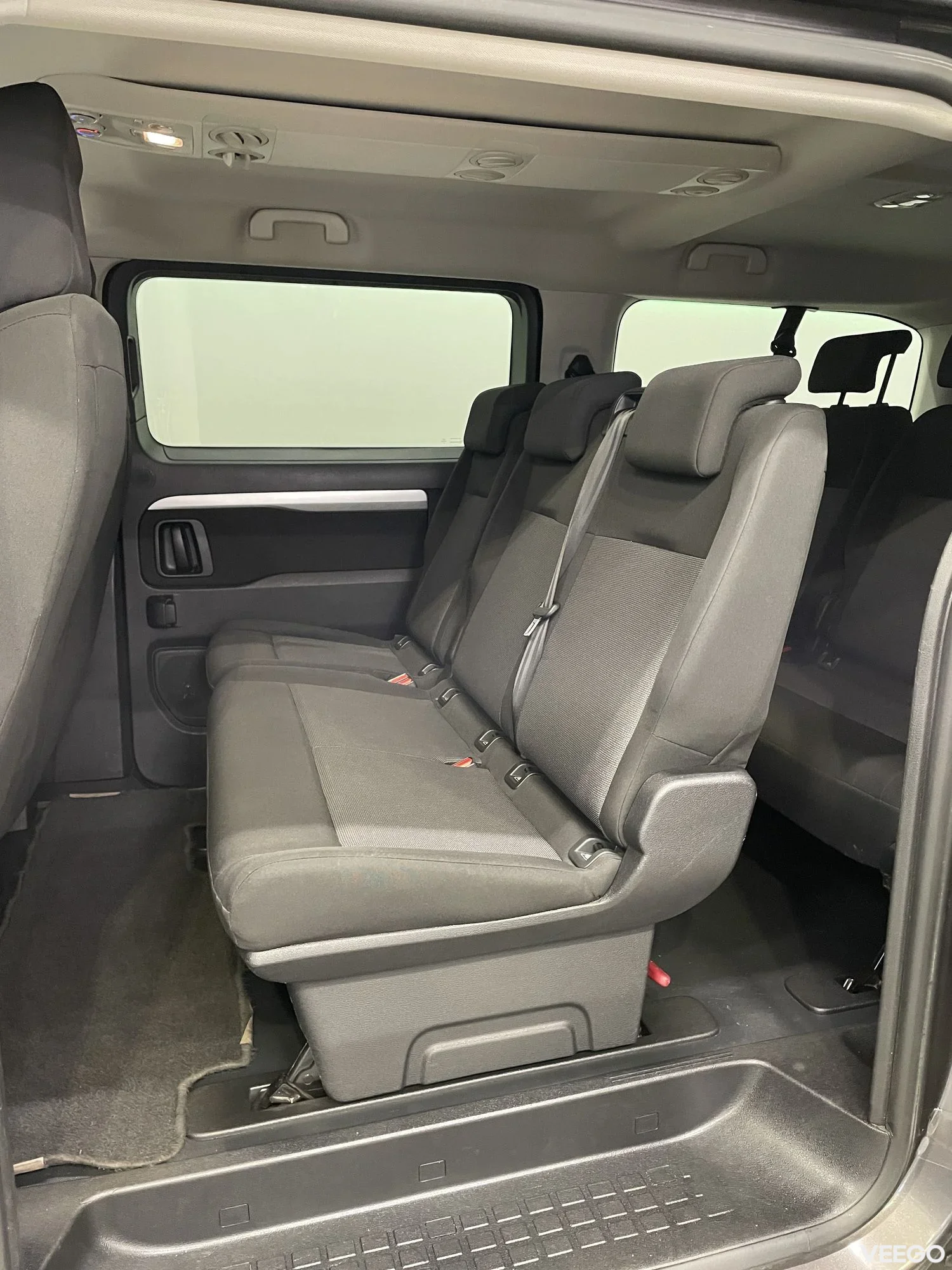 Toyota Proace Verso Long Double side door Shuttle 130kW