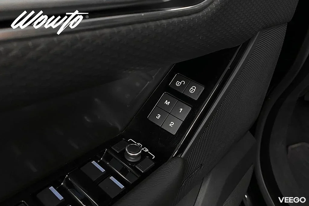 Land Rover Range Rover Velar P250 AWD /Värmare /Meridian 184kW