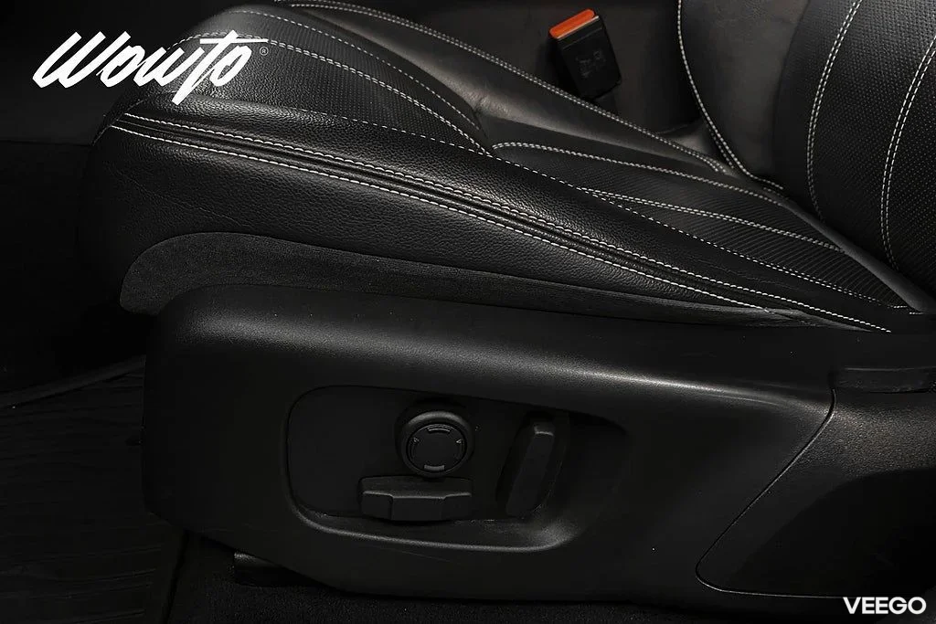 Land Rover Range Rover Velar P250 AWD /Värmare /Meridian 184kW