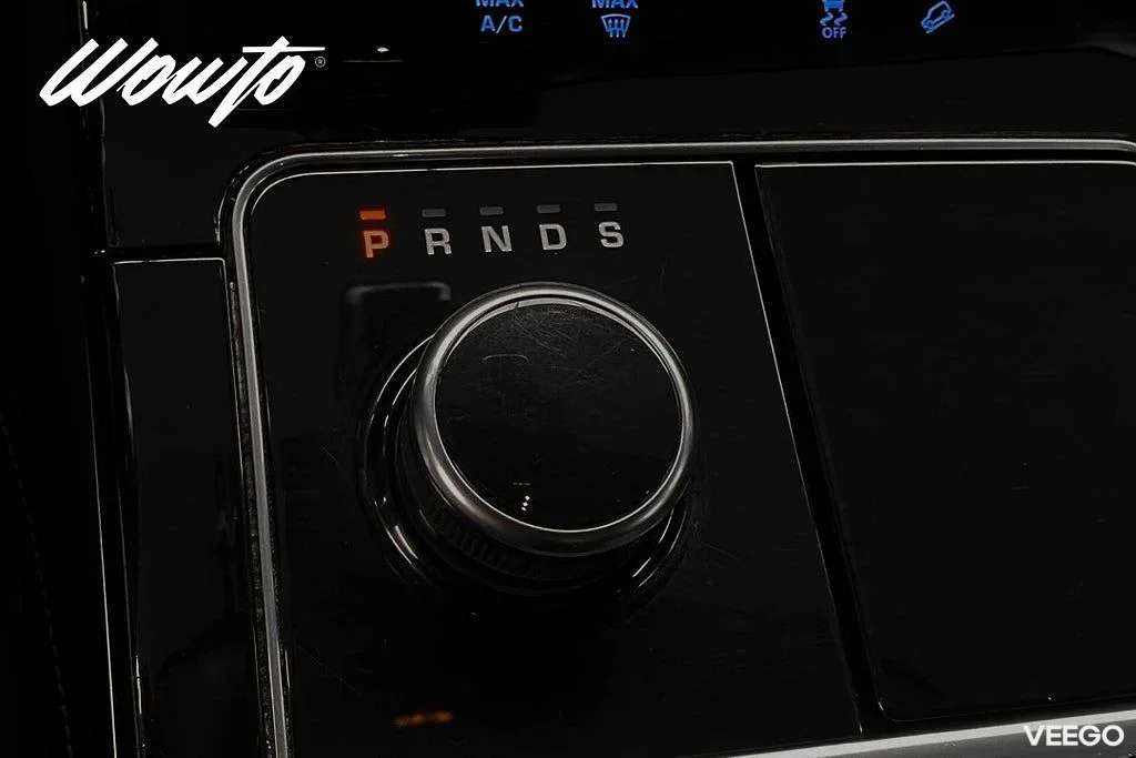 Land Rover Range Rover Velar P250 AWD /Värmare /Meridian 184kW