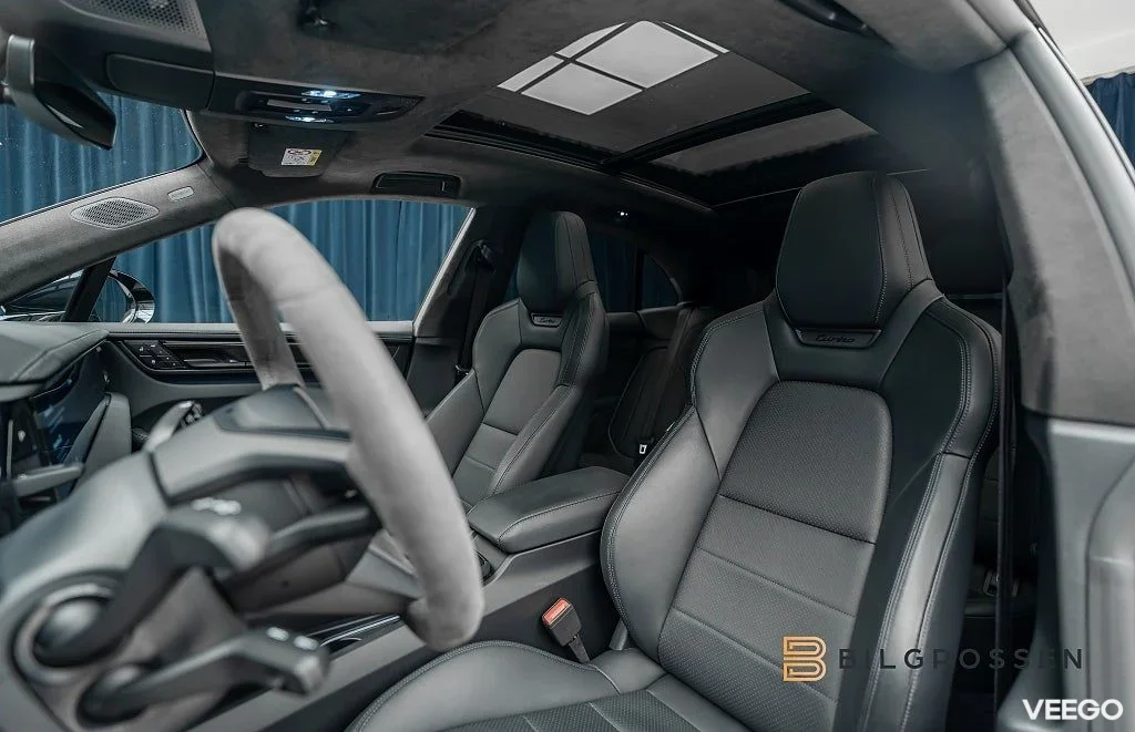 Porsche Macan Turbo Electric 585hk Burmester Hud P-Disp MOMS 430kW