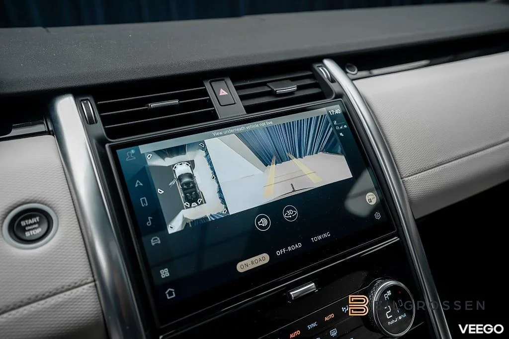 Land Rover Discovery D250 MHEV 249hk R Dynamic Pano 360 183kW