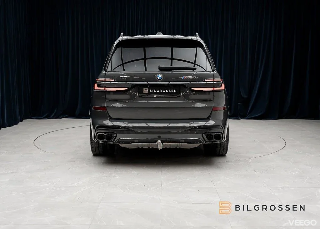 BMW X7 M60i xDrive M Sport Pro Executive SkyLounge B&W 390kW