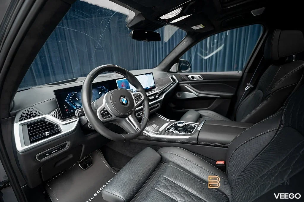 BMW X7 M60i xDrive M Sport Pro Executive SkyLounge B&W 390kW