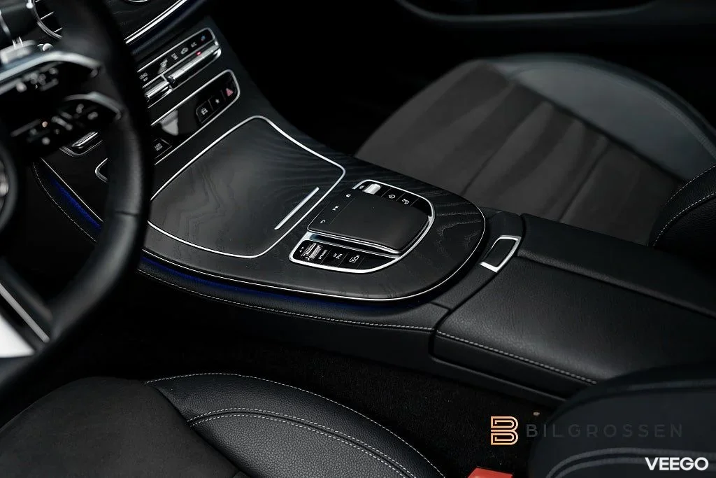 Mercedes-Benz E300 T de 306hk AMG Premium Plus P-Värm Drag 225kW