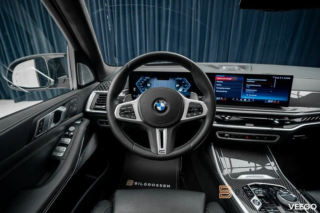 BMW X7 M60i xDrive M Sport Pro Executive SkyLounge B&W 390kW