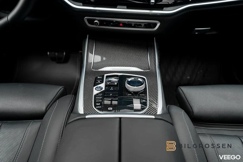 BMW X7 M60i xDrive M Sport Pro Executive SkyLounge B&W 390kW