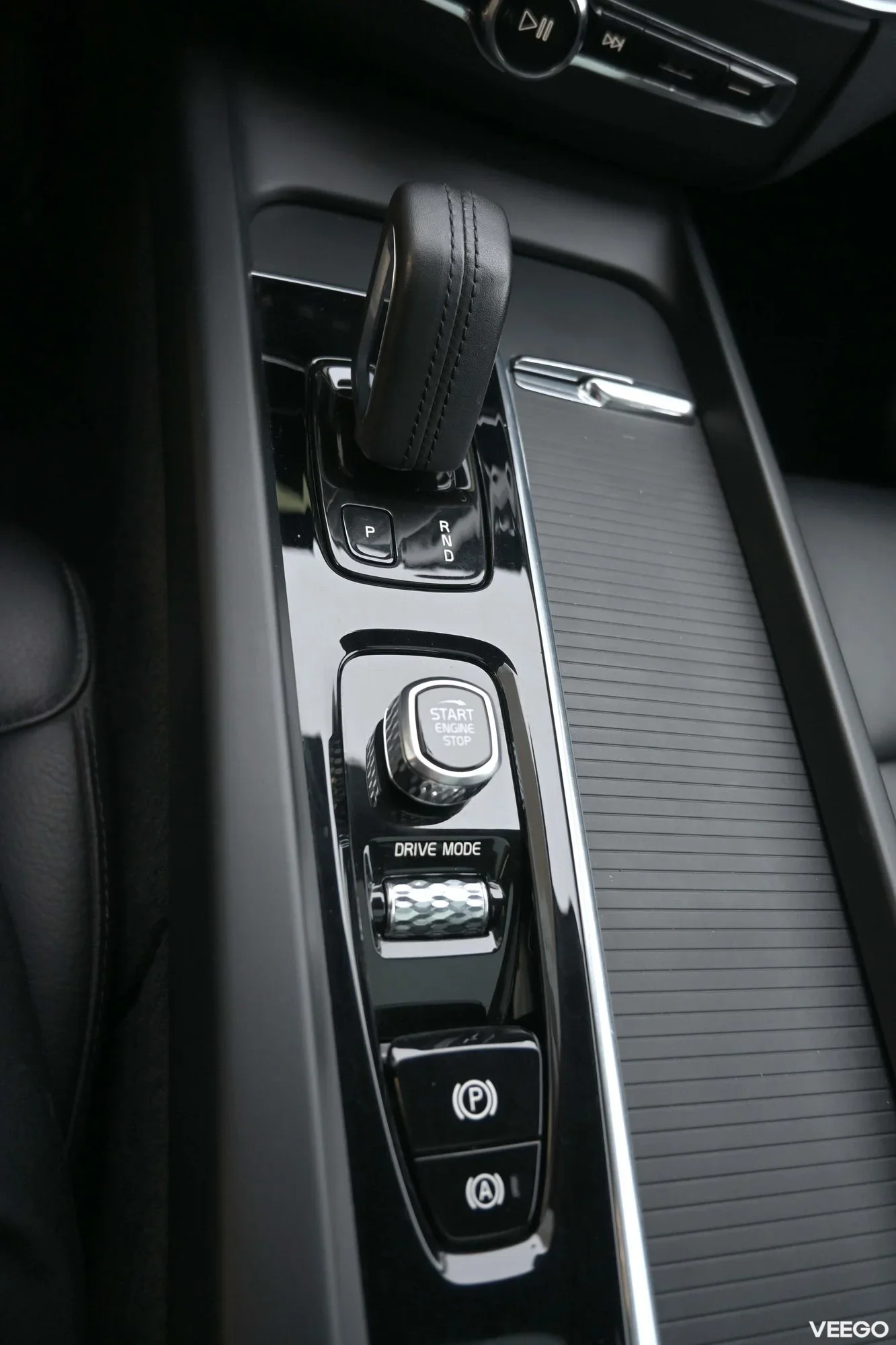 Volvo XC60 AWD T6 INSCRIPTION XENIUM INTELLI 2 251kW