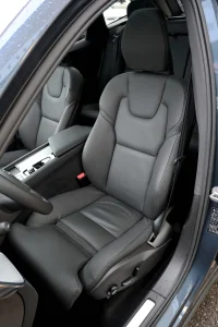 Volvo XC60 AWD T6 H&K BRIGHT XENIUM INTELLI SAFE PRO 2 293kW thumbnail