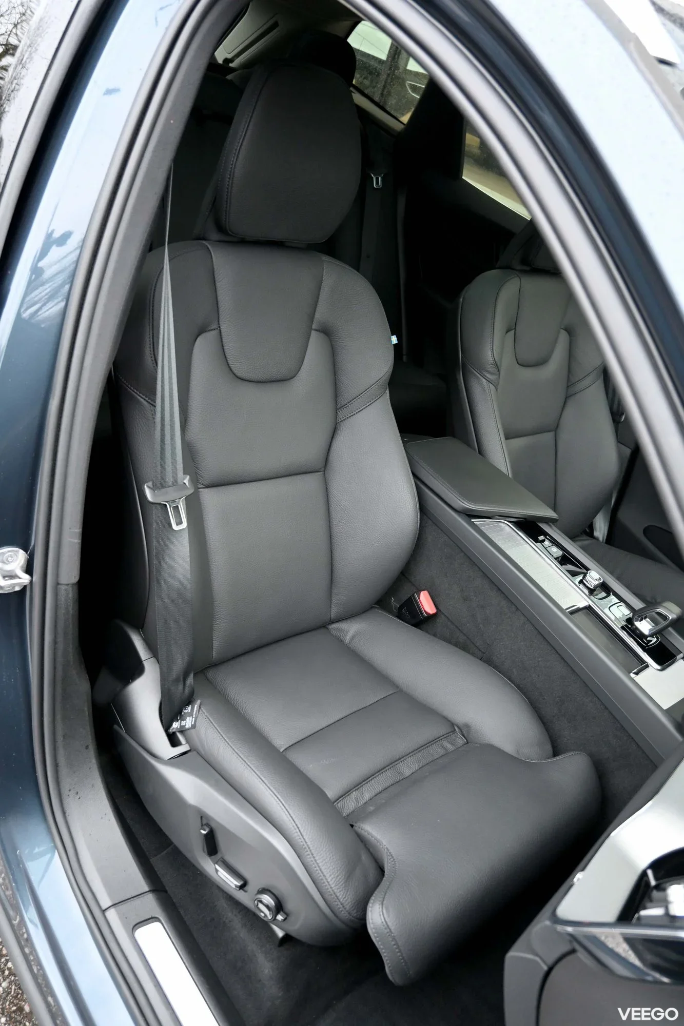 Volvo XC60 AWD T6 H&K BRIGHT XENIUM INTELLI SAFE PRO 2 293kW