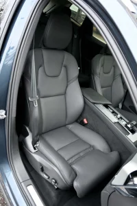 Volvo XC60 AWD T6 H&K BRIGHT XENIUM INTELLI SAFE PRO 2 293kW thumbnail